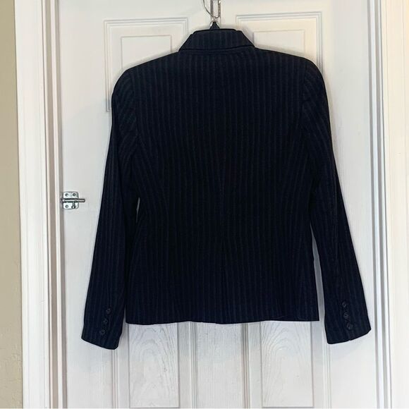 Theory Shrunken Pale Stripe Knit Jacket Blazer Size 6 - Picture 3 of 10